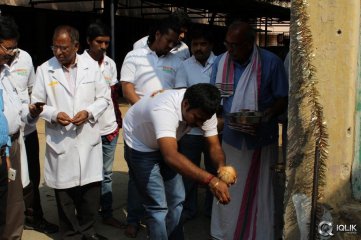 Yamaleela 2 Movie Team Swachh Bharath Program at Niloufer Hospital